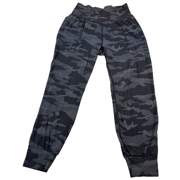 Athleta Salutation Camo Joggers Women’s Size SP Small Petite Gym Yoga Pants - Picture 1 of 9